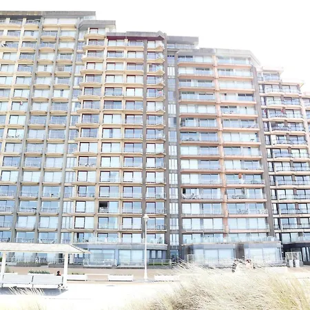 In With Balcony Apartment *