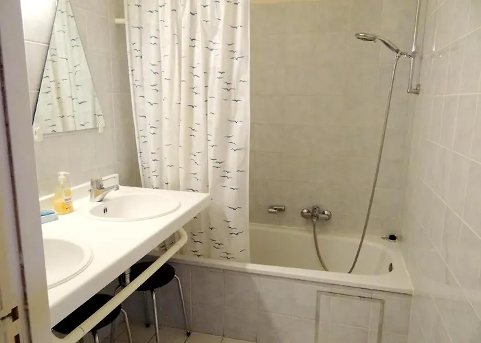 In Near The דירה ניופורט